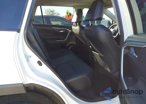 2023 Toyota Rav4 Xle Premium z USA, uszkodzony, nr VIN 2T3C1RFV3PW270850